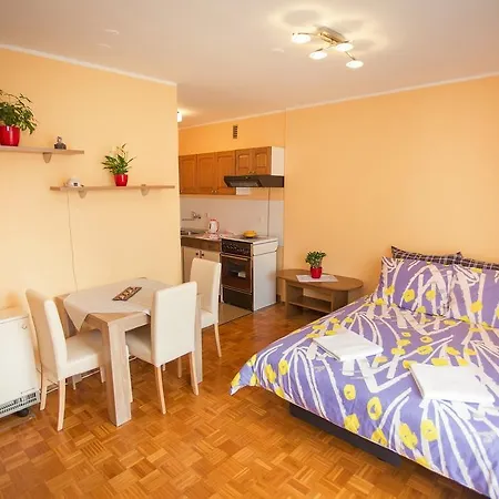Apartamento Studio In Porec/Istrien 9927 *